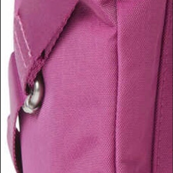 🌸🌸Baggallini Special Edition mini Crossbody 🌸🌸 - Picture 3 of 6